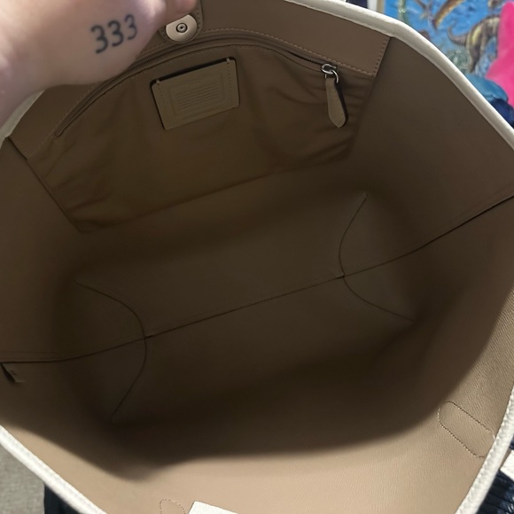 Coach White Limited Edition Rocket Print City Tote Bag - Picture 8 of 12